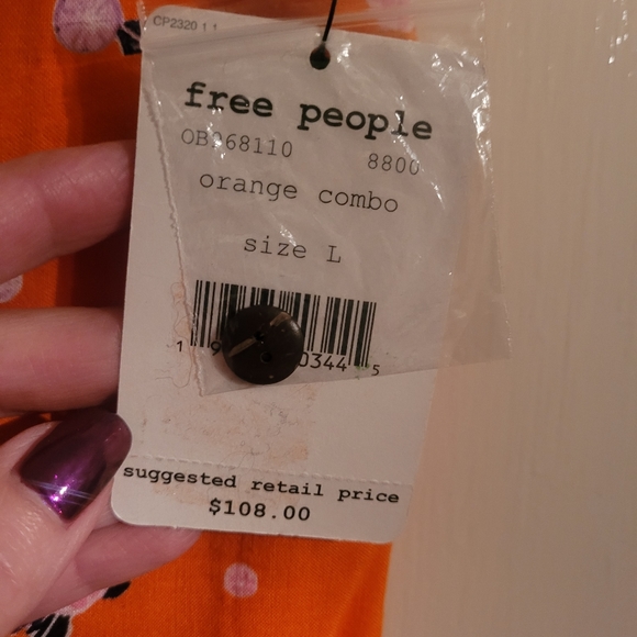 Beautiful dress - Picture 6 of 7